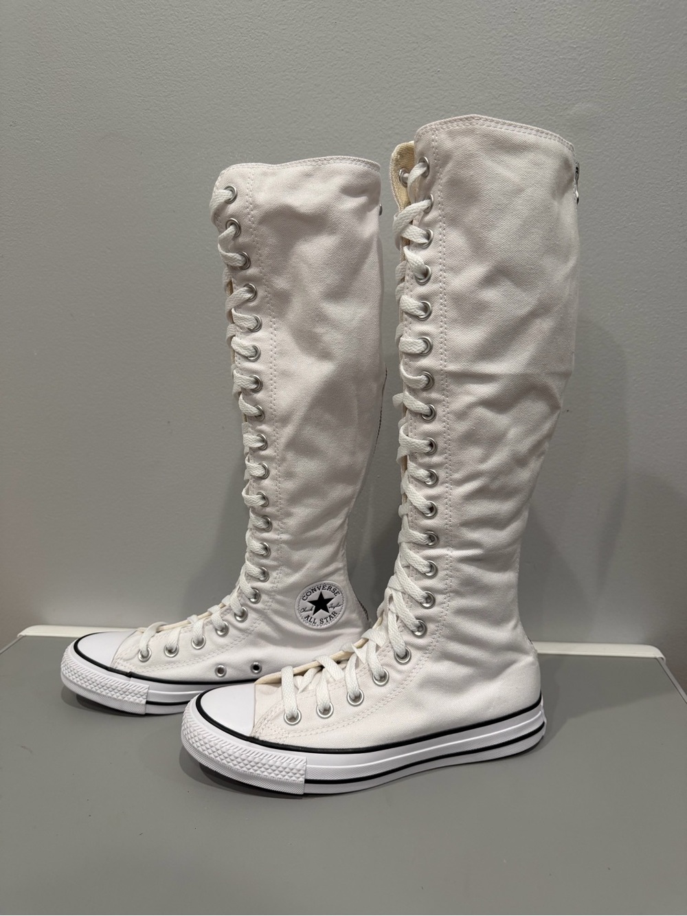 Converse White Knee-High Chuck Taylor All Star Lace-Up Sneakers Womens 6 Mens 4